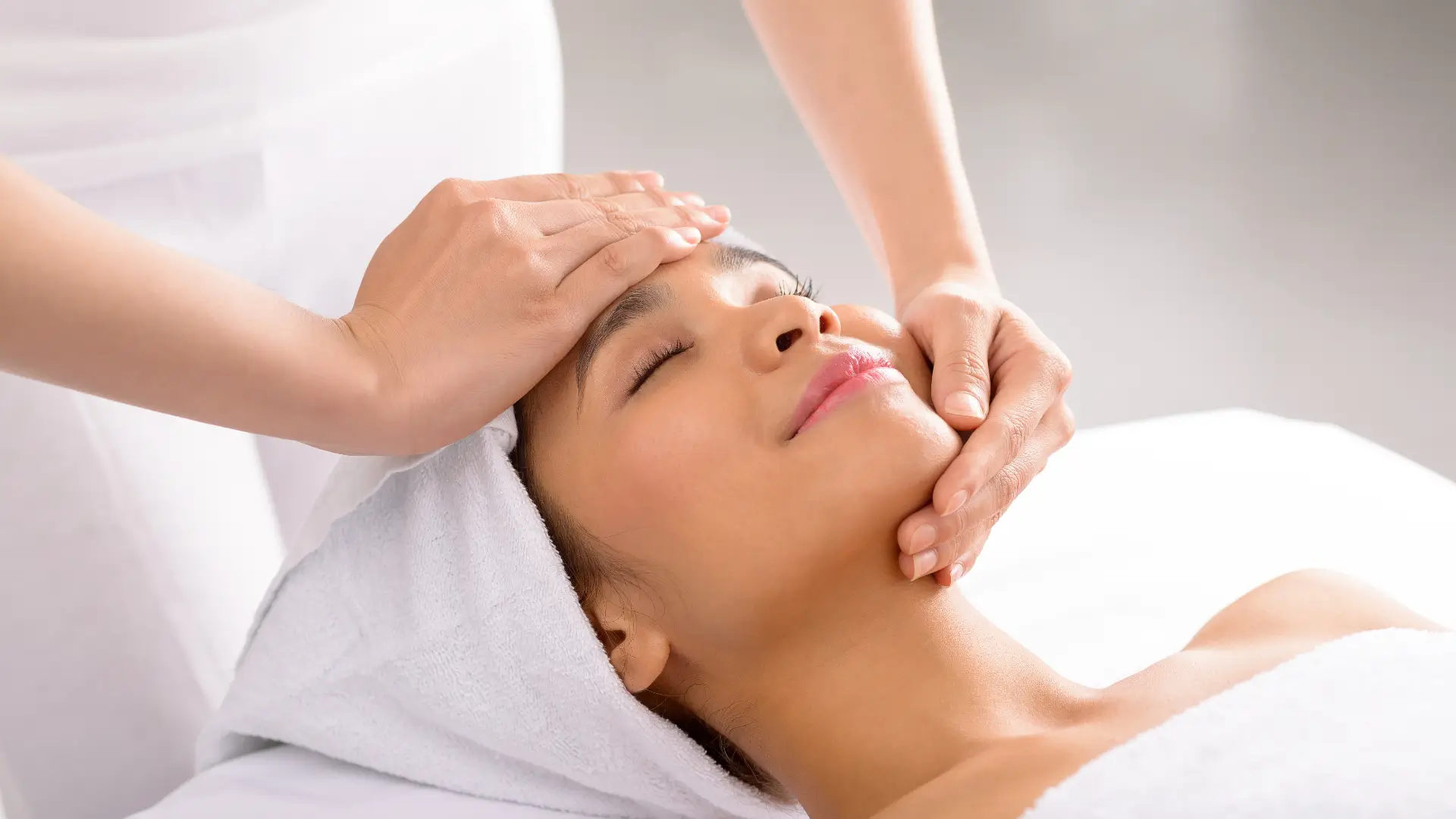 plump and glow facial - qd skinnovations